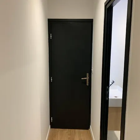Nanterre Room