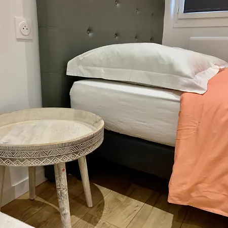 Nanterre Room
